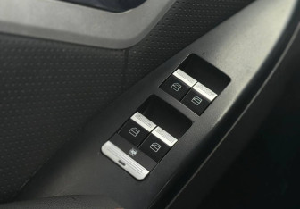 Подержанный автомобиль Lifan X60 2016 года (17 фото)