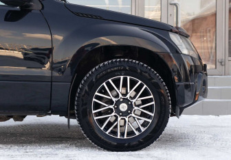 Подержанный автомобиль Suzuki Grand Vitara 2010 года (9 фото)