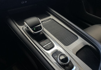 Подержанный автомобиль Chery Arrizo 8 2023 года (13 фото)