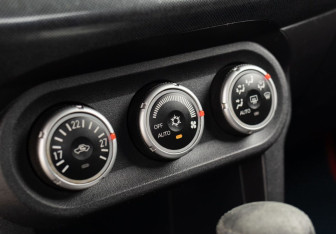 Подержанный автомобиль Mitsubishi Lancer Sedan 2007 года (14 фото)