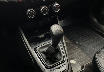 Подержанный автомобиль LADA (ВАЗ) Vesta Sedan 2023 года (13 фото)