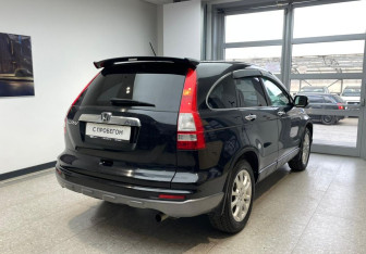 Подержанный автомобиль Honda CR-V 2008 года (5 фото)