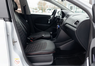 Подержанный автомобиль Volkswagen Polo Sedan 2018 года (20 фото)