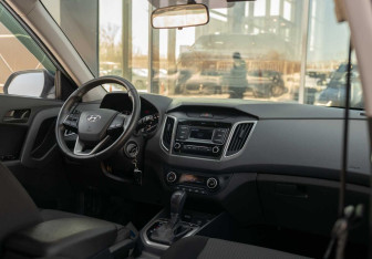 Подержанный автомобиль Hyundai Creta 2020 года (10 фото)