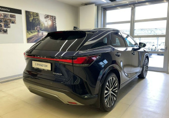 Новый Lexus RX 2023 (5 фото)