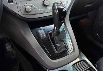 Подержанный автомобиль Ford Kuga 2012 года (14 фото)