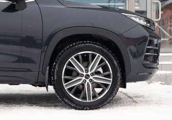 Подержанный автомобиль Exeed LX 2022 года (9 фото)