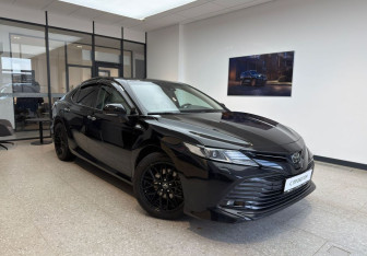 Подержанный автомобиль Toyota Camry Sedan 2018 года (4 фото)