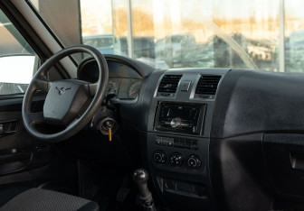 Подержанный автомобиль УАЗ Patriot 2014 года (10 фото)