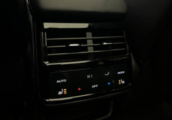 Подержанный автомобиль Geely Monjaro 2024 года (15 фото)