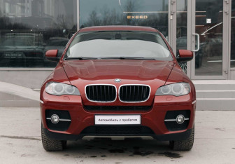 Подержанный автомобиль BMW X6 2011 года (2 фото)