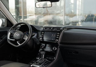 Подержанный автомобиль Hyundai Creta 2021 года (10 фото)