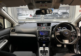 Подержанный автомобиль Subaru Levorg 2015 года (9 фото)