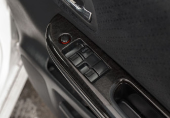 Подержанный автомобиль Honda Stepwgn 2003 года (14 фото)