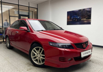 Подержанный автомобиль Honda Accord Sedan 2005 года (3 фото)