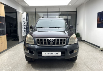 Подержанный автомобиль Toyota Land Cruiser Prado 2003 года (3 фото)