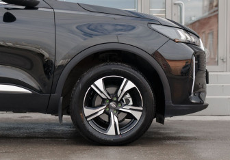 Подержанный автомобиль Chery Tiggo 4 2025 года (9 фото)