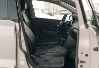 Подержанный автомобиль Volkswagen Polo Sedan 2019 года (18 фото)