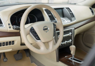Подержанный автомобиль Nissan Teana 2012 года (11 фото)