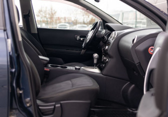 Подержанный автомобиль Nissan Qashqai 2010 года (20 фото)