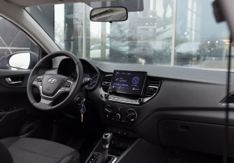 Подержанный автомобиль Hyundai Solaris Sedan 2021 года (10 фото)