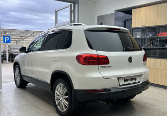 Подержанный автомобиль Volkswagen Tiguan 2013 года (6 фото)