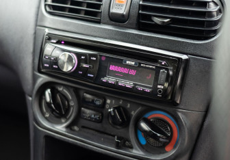 Подержанный автомобиль Nissan AD 2003 года (13 фото)