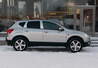 Подержанный автомобиль Nissan Qashqai 2009 года (4 фото)