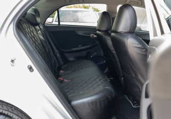 Подержанный автомобиль Toyota Corolla Sedan 2007 года (18 фото)