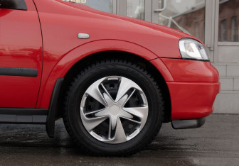 Подержанный автомобиль Opel Astra Hatchback 2002 года (9 фото)