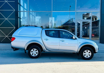 Подержанный автомобиль Mitsubishi L200 2015 года (13 фото)