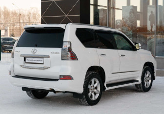 Подержанный автомобиль Lexus GX 2011 года (5 фото)