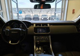 Подержанный автомобиль Land Rover Range Rover Sport 2015 года (8 фото)