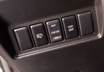 Подержанный автомобиль Infiniti FX 2006 года (18 фото)