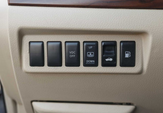 Подержанный автомобиль Nissan Teana 2008 года (17 фото)