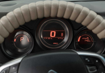 Подержанный автомобиль Citroen C4 Hatchback 2011 года (12 фото)