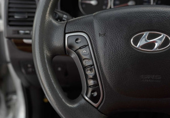 Подержанный автомобиль Hyundai Santa Fe 2011 года (12 фото)