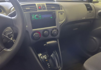 Подержанный автомобиль Hyundai Matrix 2004 года (11 фото)