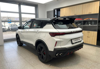 Подержанный автомобиль Geely Coolray 2024 года (7 фото)