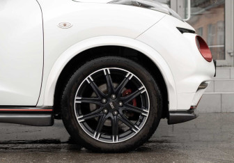 Подержанный автомобиль Nissan Juke Nismo 2014 года (9 фото)