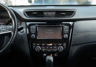 Подержанный автомобиль Nissan X-Trail 2019 года (14 фото)