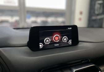 Подержанный автомобиль Mazda CX-5 2017 года (16 фото)