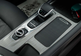 Подержанный автомобиль Chery Arrizo 8 2023 года (17 фото)