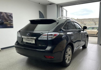 Подержанный автомобиль Lexus RX 2009 года (4 фото)