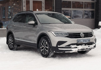 Подержанный автомобиль Volkswagen Tiguan 2021 года (3 фото)