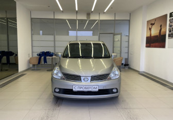 Подержанный автомобиль Nissan Tiida Sedan 2006 года (2 фото)