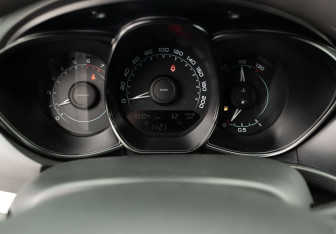 Подержанный автомобиль LADA (ВАЗ) Vesta Sedan 2016 года (12 фото)