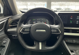 Подержанный автомобиль Haval F7 2022 года (12 фото)