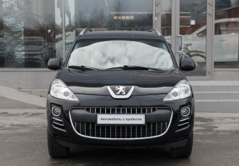 Подержанный автомобиль Peugeot 4007 2010 года (2 фото)