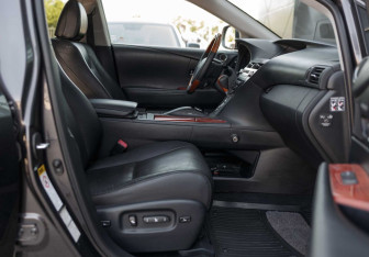 Подержанный автомобиль Lexus RX 2010 года (23 фото)